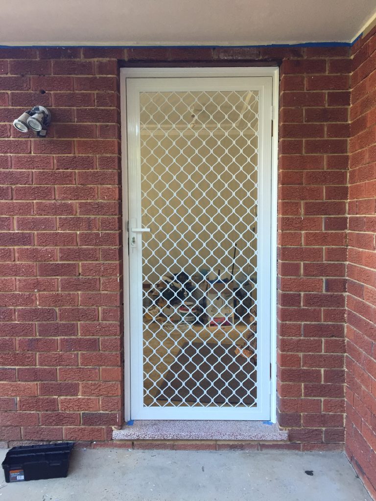 Diamond grille door