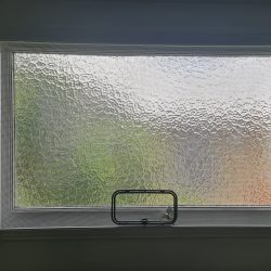 awning window fly screen with Port Hole